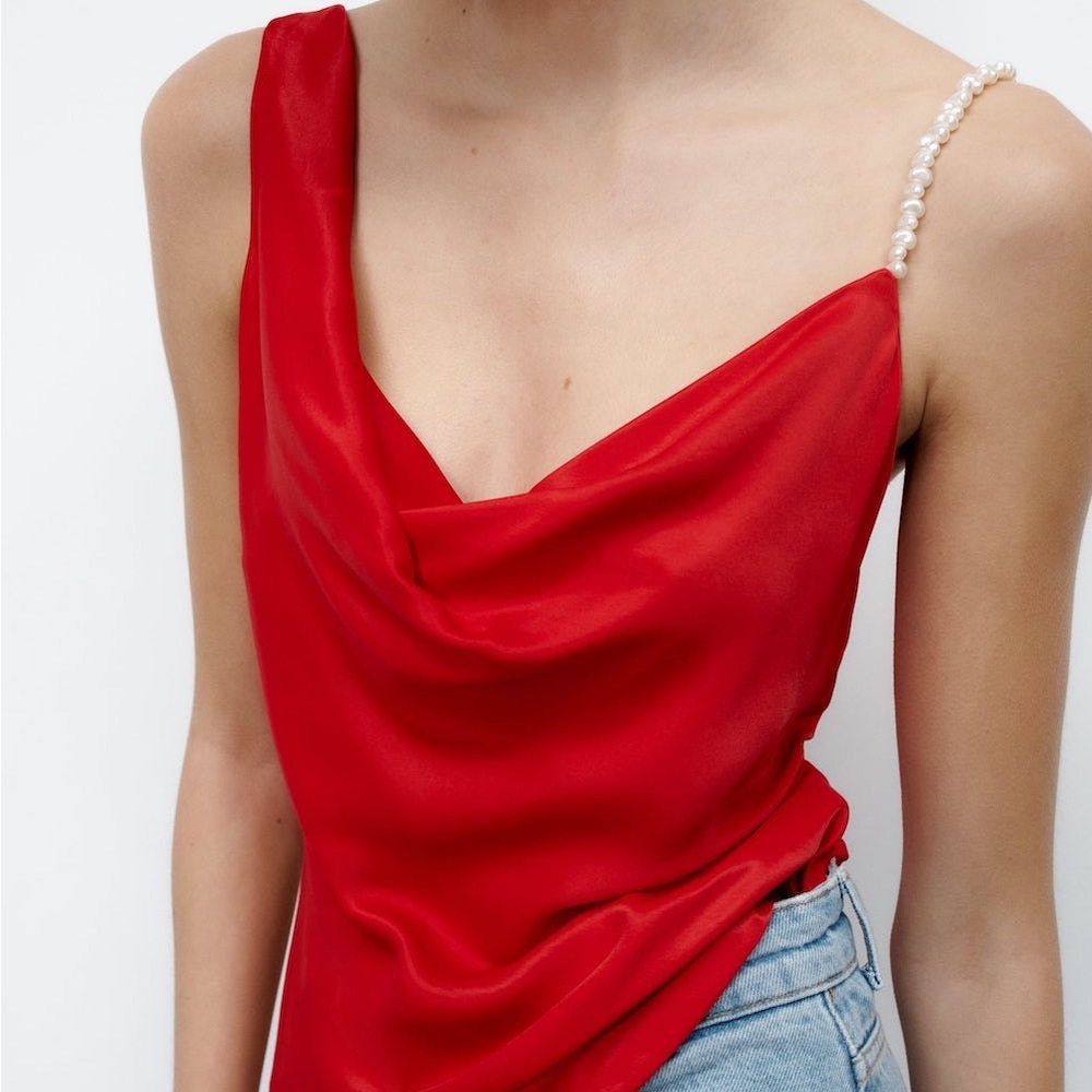 ❤️‍🔥ASYMMETRICAL PEARL TOP❤️‍🔥 RED